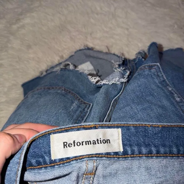 Reformation Denim Jean Shorts Size 28 NWOT - Image 4