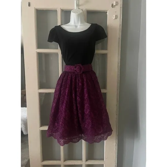 Alice‎ and Olivia Lace Dress - Image 4