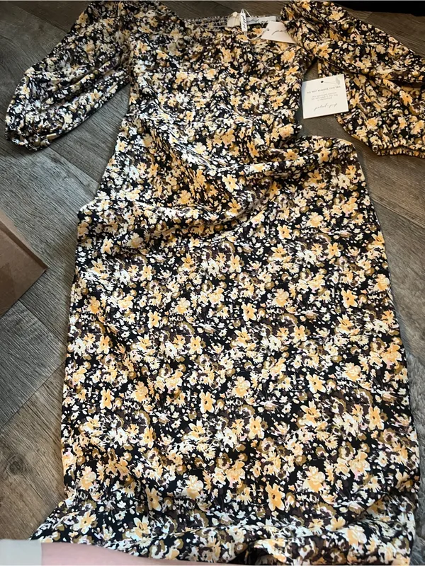 Petal & Pup Oona Midi Dress In Black Ditsy Floral XS nwt HTF - Image 15