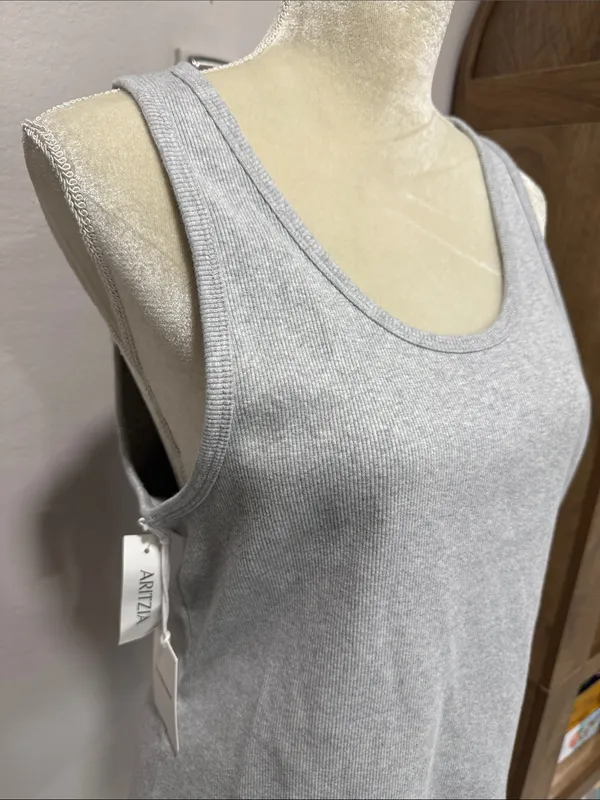 NWT Aritzia Sunday Best Light Gray Ribbed Scoop Neck Tank - Image 6