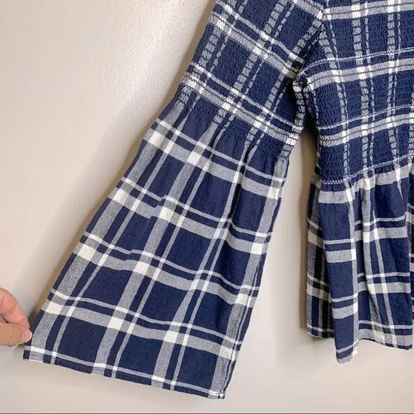 Caslon Plaid‎ Smocked Peplum Bell Sleeve Top Size M - Image 7