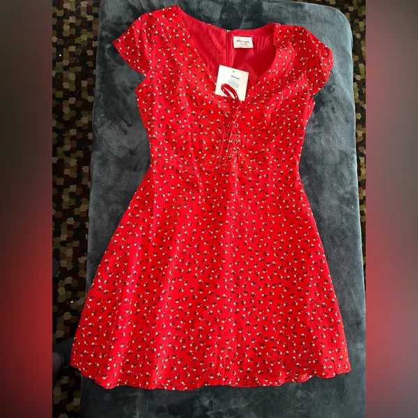 Showpo Secret Cure Dress in Red Size 4 New with tag - Image 6
