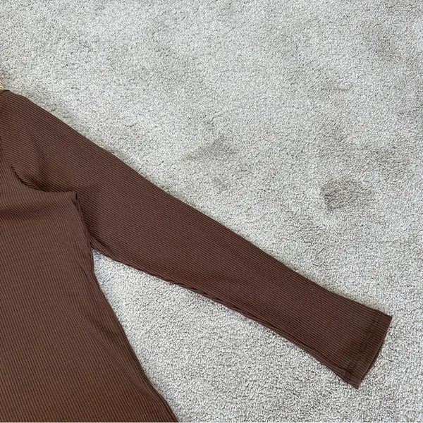 Old Navy Women’s Fitted Long-Sleeve Rib-Knit Henley Top Shirt in Espresso Bark L - Image 9