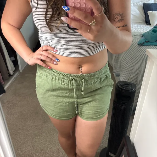 Love Tree Green linen shorts - Image 3