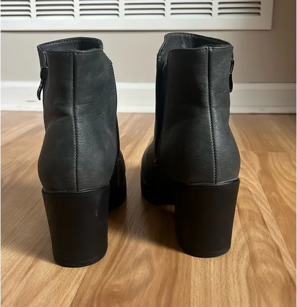 Dream Paris Women’s Ankle Boots Grey - Image 3