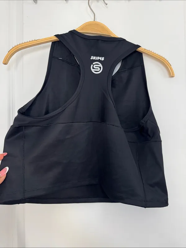 SKIMS Black Women's Athletic Tank Top - Racerback Performance Tee - Image 3
