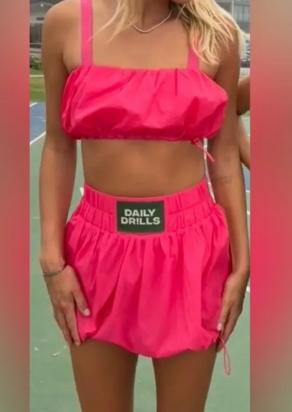 NWOT DAILY DRILLS Two Piece Bubble Crop Top and Skort size Small in Punch - Image 2