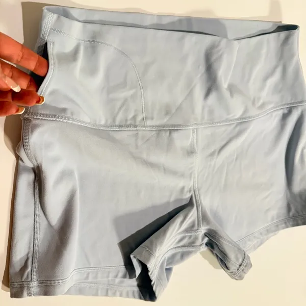 Lululemon Align 4" light blue workout shorts size 14 - Image 12