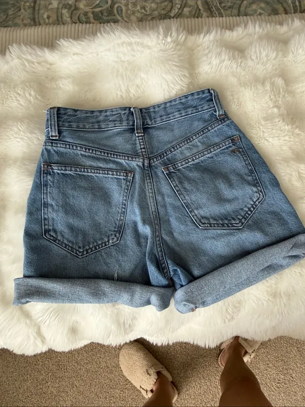 Madewell Light Blue High-Rise Denim Shorts - Image 5