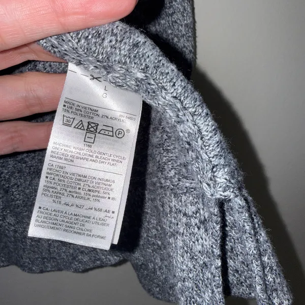 Old navy women’s cardigan L ✨ - Image 3
