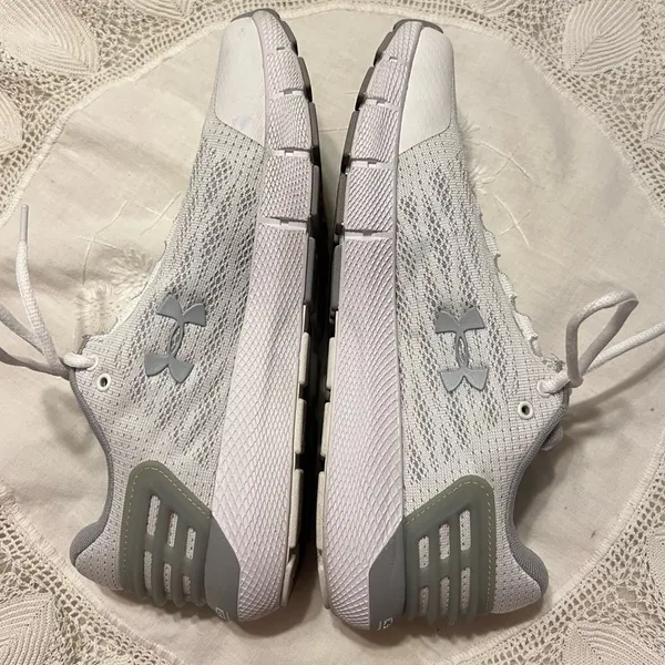 Under Armour Charged Rogue Running Sneakers Woman’s 10 White Gray - Image 7