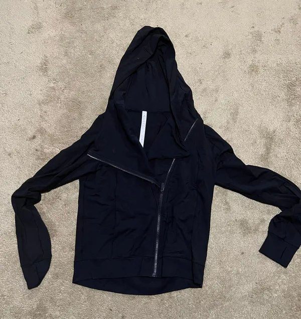Lululemon Long Sleeve Cross Over Jacket - Image 6