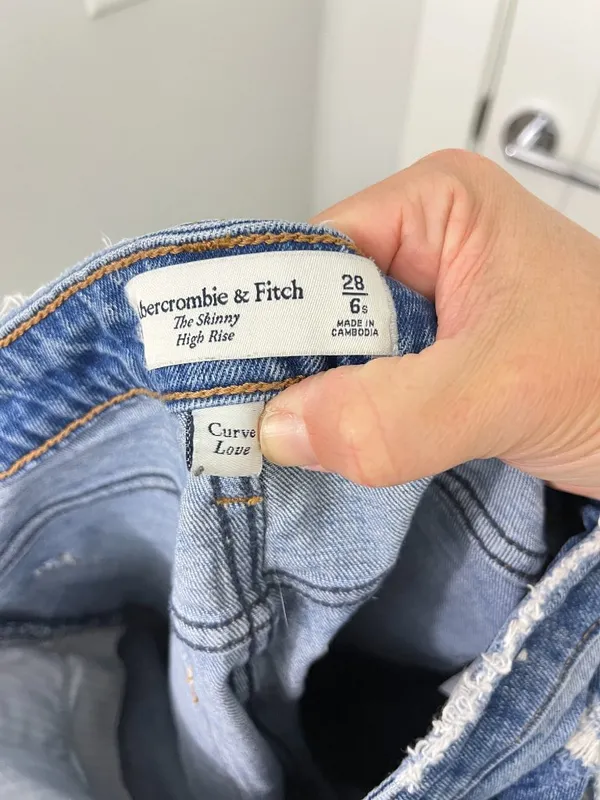 Abercrombie & Fitch Size 28/6 Short High Rise Skinny Jeans Distressed - Image 8