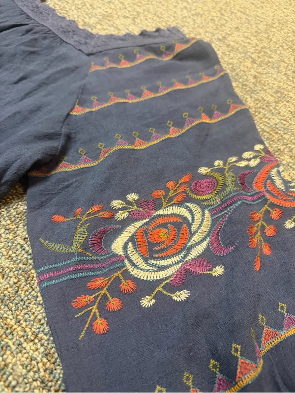 Entro Small Navy Embroidered Boho Peasant Blouse Balloon Sleeve Top Folk - Image 5
