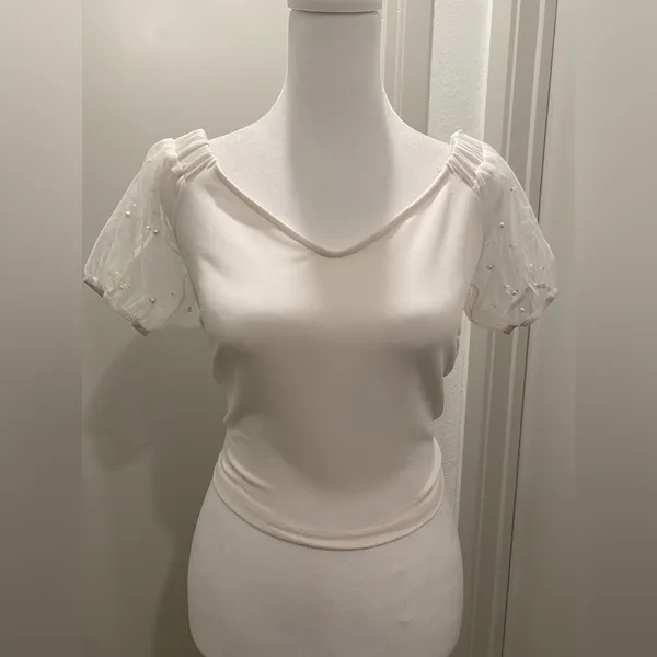 White Blouse Crop Top With Mesh & Pearl Detail Puff Sleeves - M - Image 3