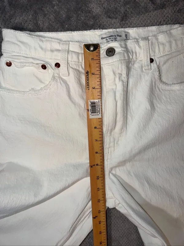 Abercrombie & Fitch The 90s Straight Ultra High Rise White Distressed Jean 29/8L - Image 6