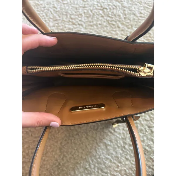 Michael kors amazing two tone purse bag elegant - Image 4