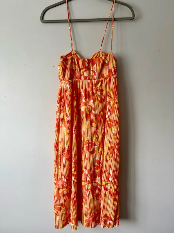 Zara Floral Pleated Groovy Patterned Tropical Vacation Midi Dress - Image 2