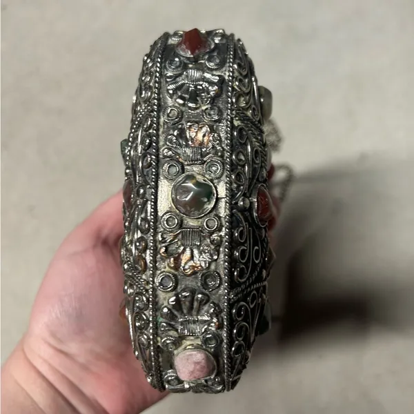 Vintage Sajai Metal Purse with Multicolor Agate Stones and Silver Chain Strap - Image 3