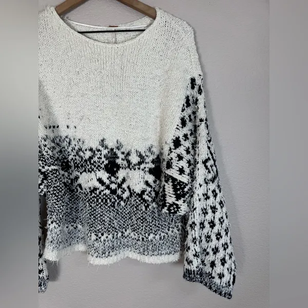 Free People Midnight Beach Oversized Sweater in Evening Ivory Combo size XS $168 - Image 10