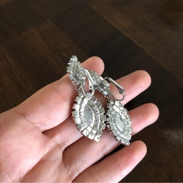 Vintage ClipOn Earrings - Image 4