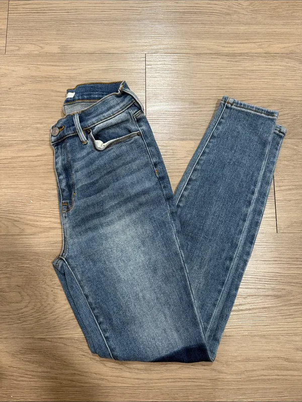 PACSUN High Rise Jegging in Medium Blue with Dark Patch Size 25 - Image 7