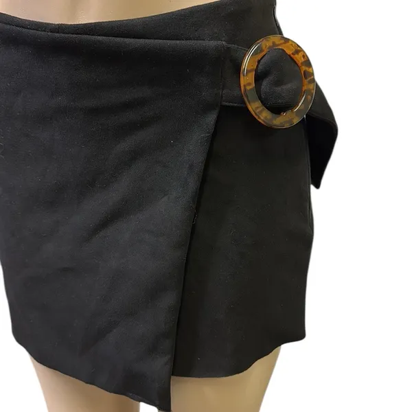 Zara Black Faux Suede Shorts Skort Tortoiseshell Buckle Side Zip Womens Medium - Image 3