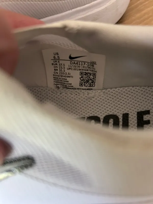 Nike Women's White Mesh Sneakers with Black Swoosh - Image 6