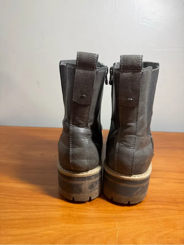 Time and Tru Chunky Black Chelsea Boots Lug Sole Grey Slip On Bootie W10‎ - Image 4
