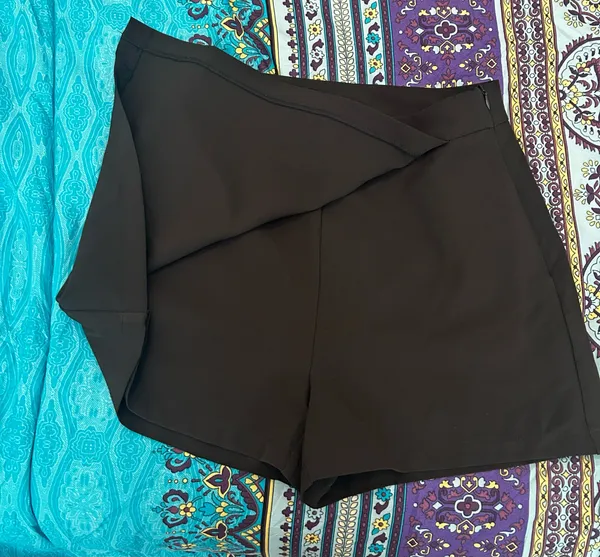 Sincerely Jules black skort - Image 2