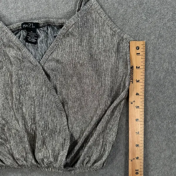 Rue 21 Silver Metallic Crop Top Size Medium V-neck Faux Wrap Spaghetti Strap Y2k - Image 5