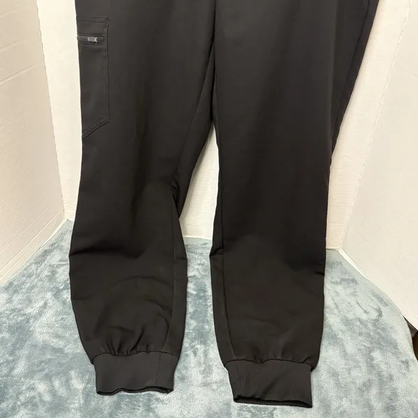 Figs Women's High Waisted Zamora Jogger Scrub Pants Black Medium - Image 3