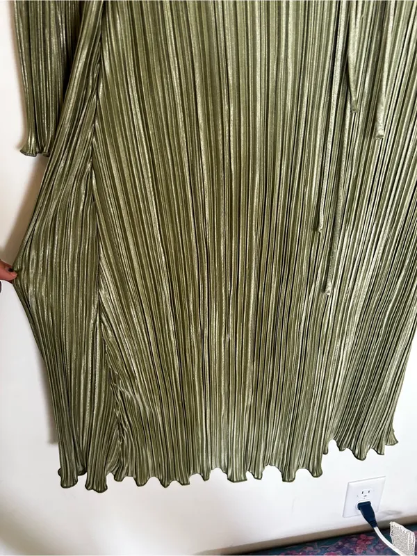 NWT Hello Molly‎ Sage Green Ribbed Plunge V Neck Long Sleeve Midi Dress Size 4 - Image 5