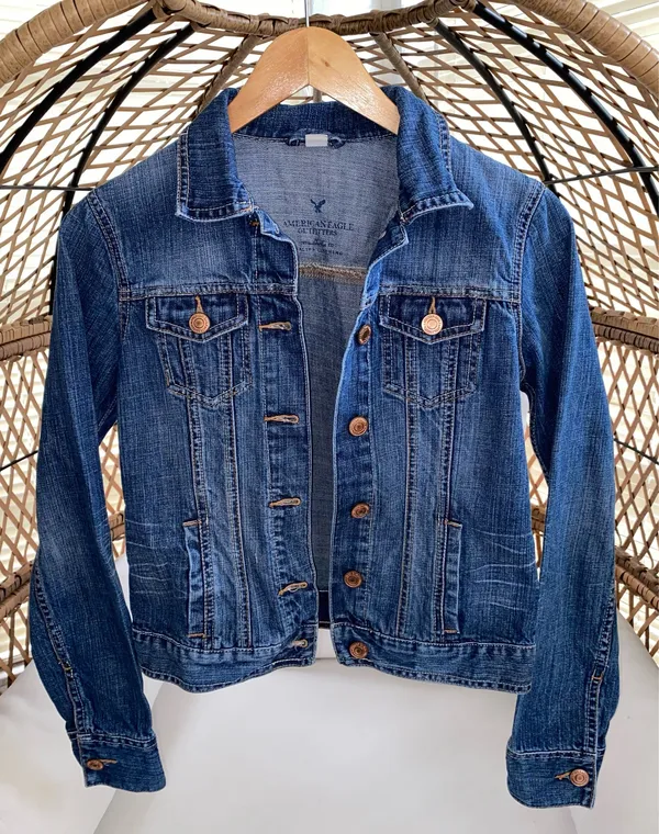 American Eagle Outfitters Women’s Denim Jacket Size Small - Image 3