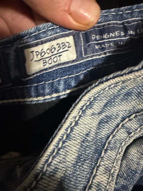 Miss Me Bootcut Low Rise Medium Wash Jeans Size 30. Embroidered, Embellished - Image 6