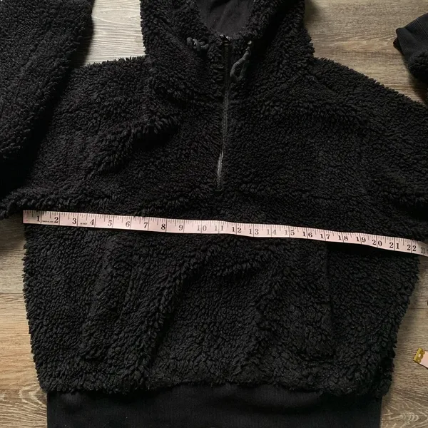 Lululemon Black Sherpa Hoodie 8 - Image 7