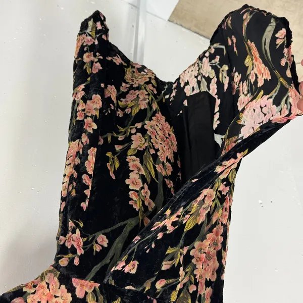 Lucy Paris‎ Black Floral Velvet Burnout Faux Wrap Midi Dress Pink Flowers Small - Image 4