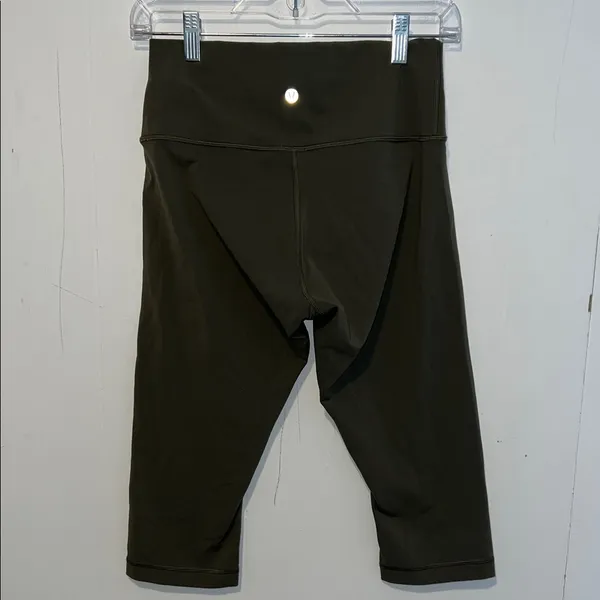 Lululemon Athletica Dark Olive Cropped Leggings Y3 - Image 2