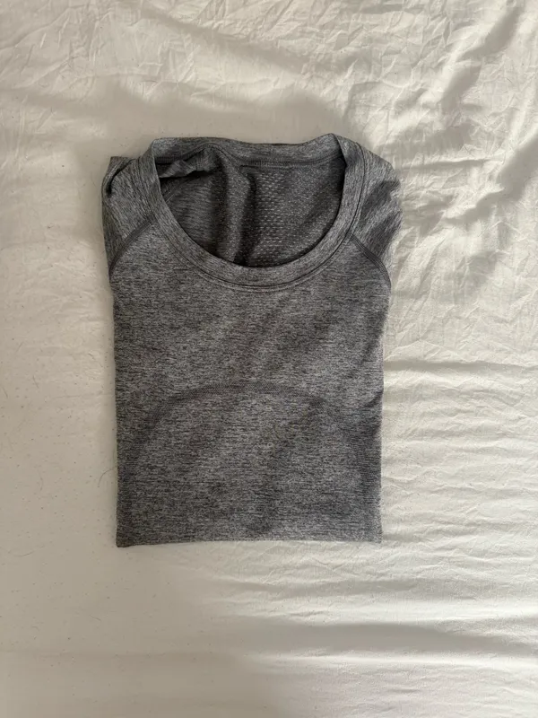Lululemon Grey Swiftly Tech Short Sleeve - Image 2
