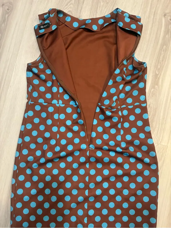 MOOYIUS Sleeveless Brown Midi‎ Dress with Light Blue Polka Dots - Image 13