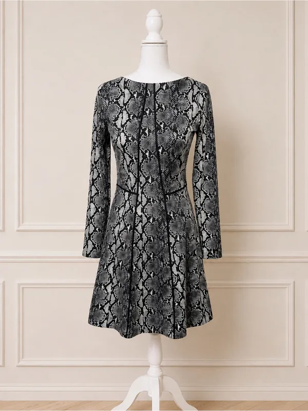 NWOT Michael Kors Snake Print Fit & Flare Dress Size 2 Black Gray Long Sleeve - Image 2