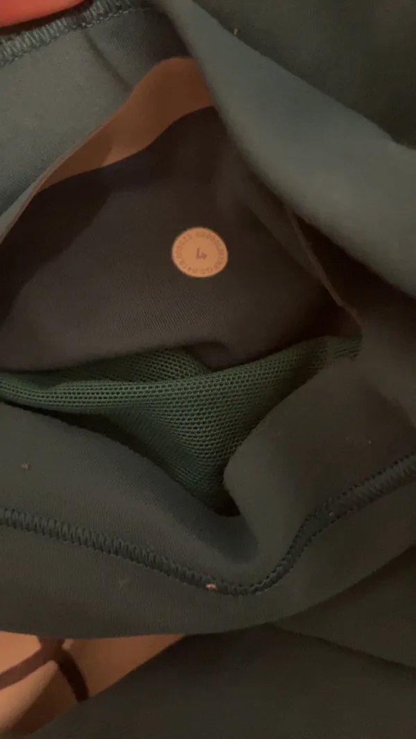 Lululemon blue/teal leggings - Image 3