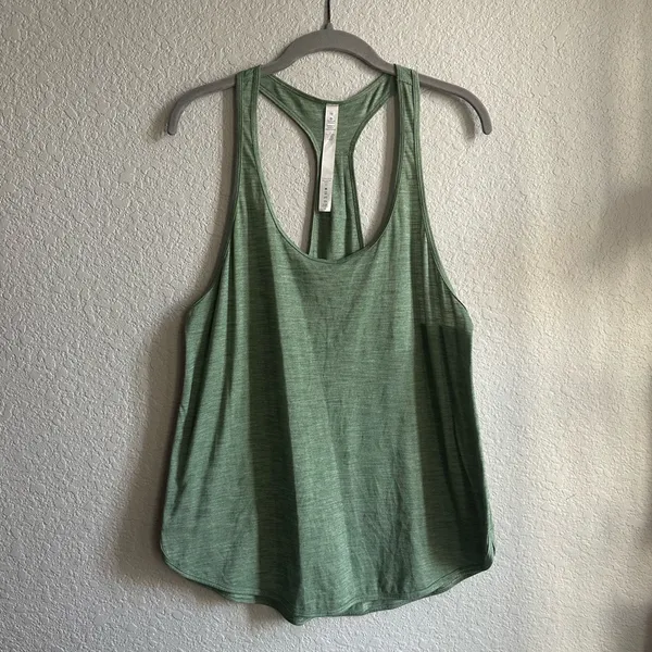 💚Lululemon Heathered Green 105 Singlet Tank Top - Image 3
