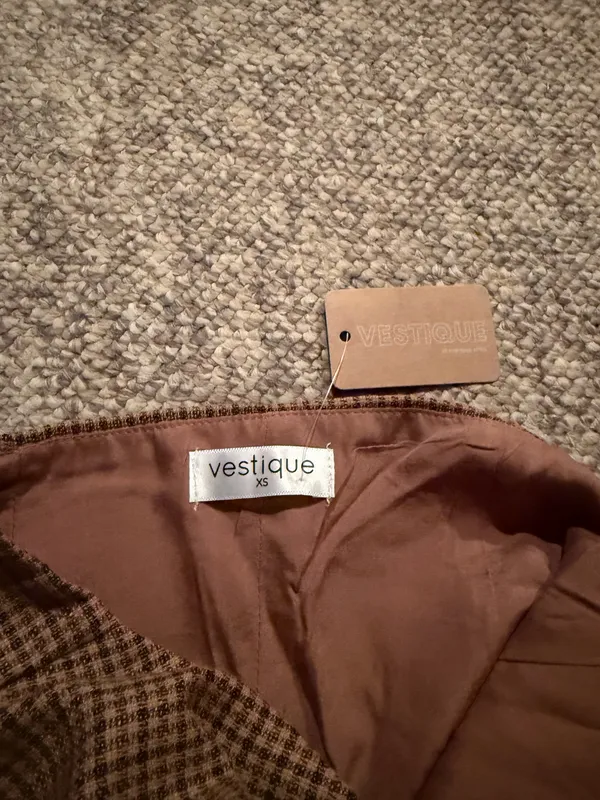 Vestique Halter Top - Image 2