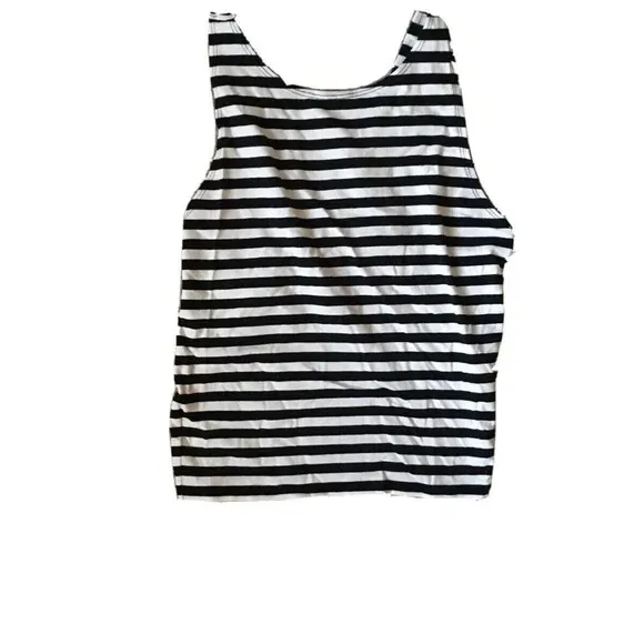 Abercrombie And Fitch Black And White Striped Crossback Cropped Tank Size M - Image 4