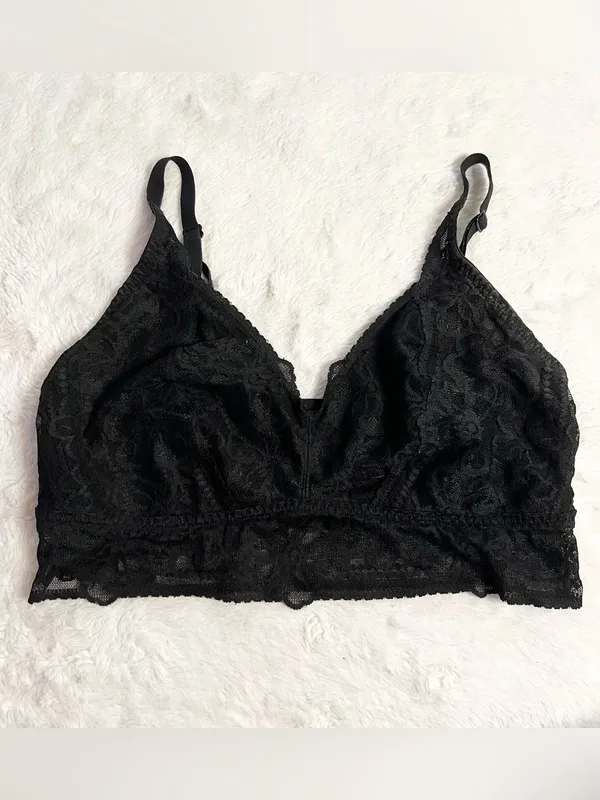 VS PINK Black Lace Bralette Size Large Wireless Comfortable - Image 13