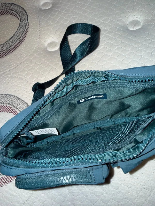 Lululemon Crossbody Bag - Image 5