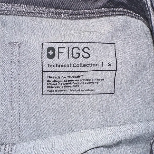 Figs Technical Collection Gray nurses Pants size small - Image 3