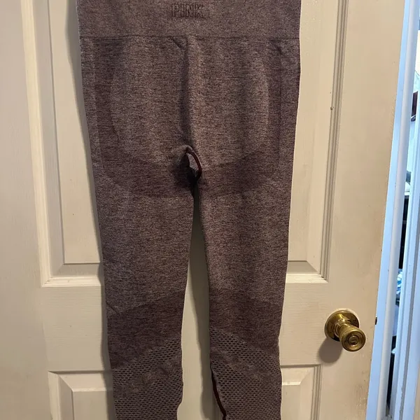 Victoria Secret seamless leggings size large - Image 2
