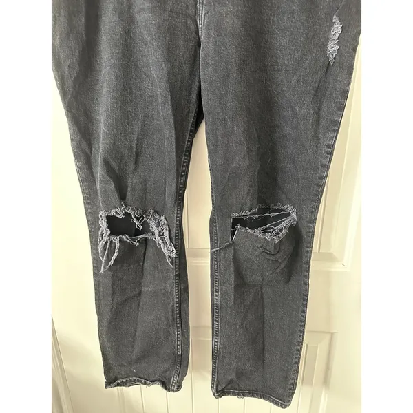 Abercrombie & Fitch The 90's Straight Ultra High Rise Black‎ Jeans Size 35 - Image 4